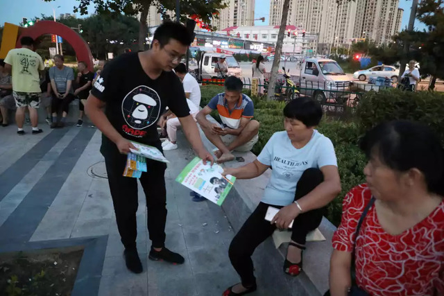 百場(chǎng)電影進(jìn)社區(qū) 百場(chǎng)電影進(jìn)社區(qū)